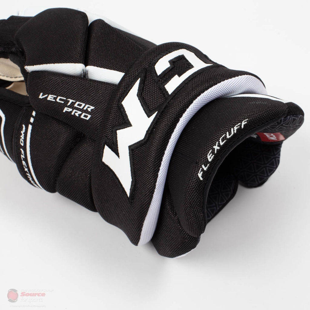CCM TACKS VECTOR PRO GLOVES JR 2019