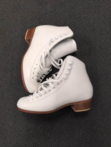 [R20022] RIEDELL F200 WHT MED SIZE 4.5